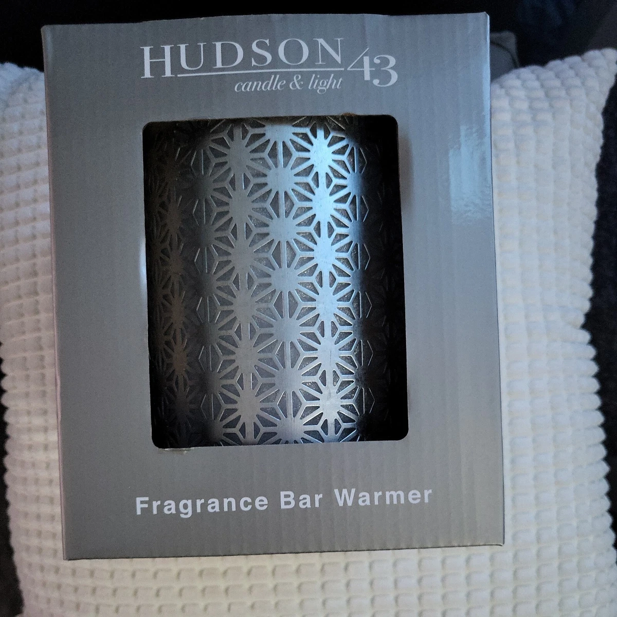Hudson 43 Candle Light . With 2 Hudson wax melts