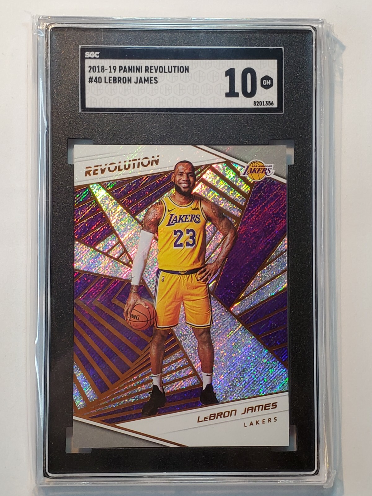 LeBron James SGC 10 Gem Mint 2018-19 Panini Revolution #40 1st LA Lakers card 🏀