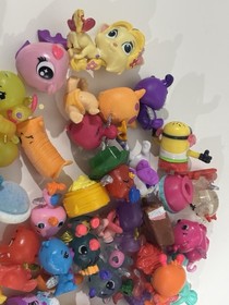 Lot Of 106 Miscellaneous Small Figures Hatchimals Babies & More