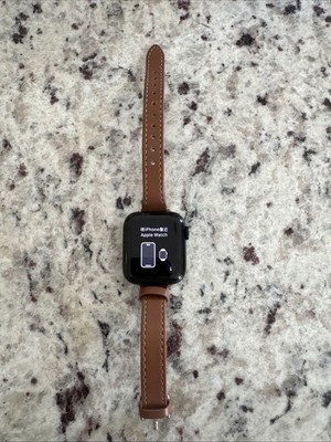 Apple Watch SE 44mm Black Aluminum Case