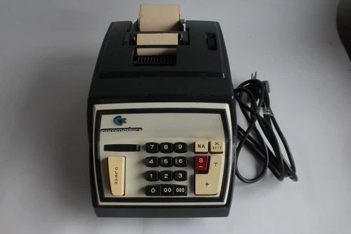 Calculatrice vintage Commodore 202 Japan 1969 fonctionne (61989)