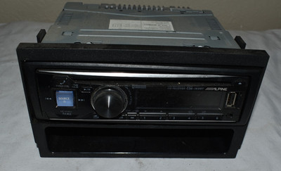 Alpine CDE-143BT Bluetooth Car Stereo CD w/USB, Auxiliary 2-Way iPod Control