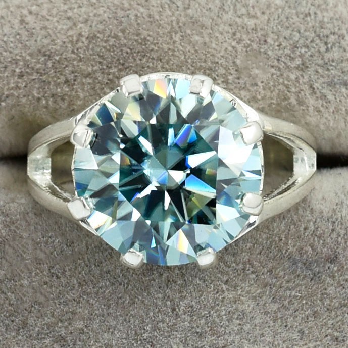 7.60 Ct Certified Blue Diamond Ring ! Amazing- Free Diamond Studs. Free Tariffs.