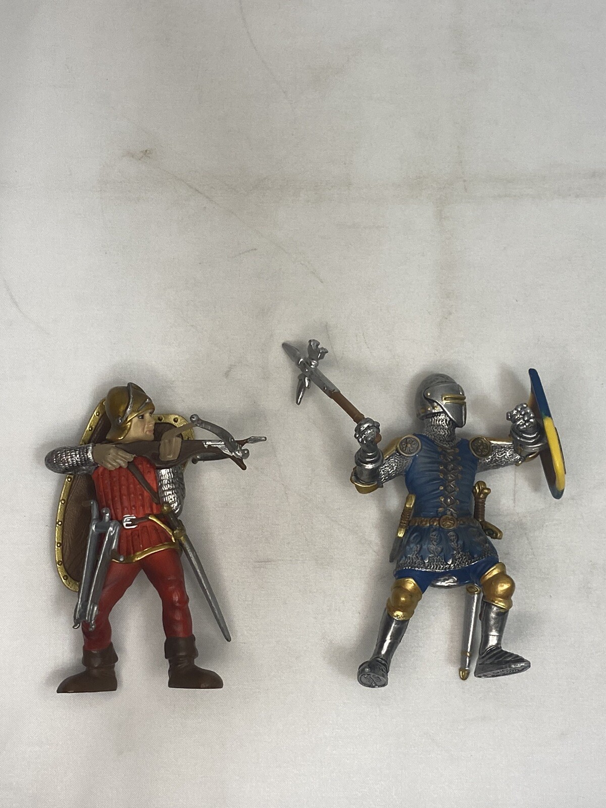 Schleich 2003 World of Knights Lot Red Crossbowman & Blue Knight with Hammer