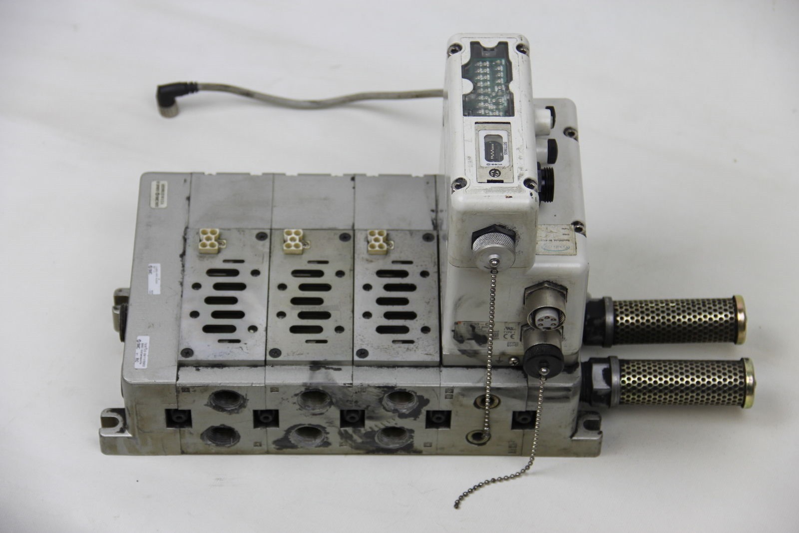 SMC EX230-SDN1 DeviceNet with VV826-04S-SUQW0 6BT-W1 Pneumatic Valve Manifold