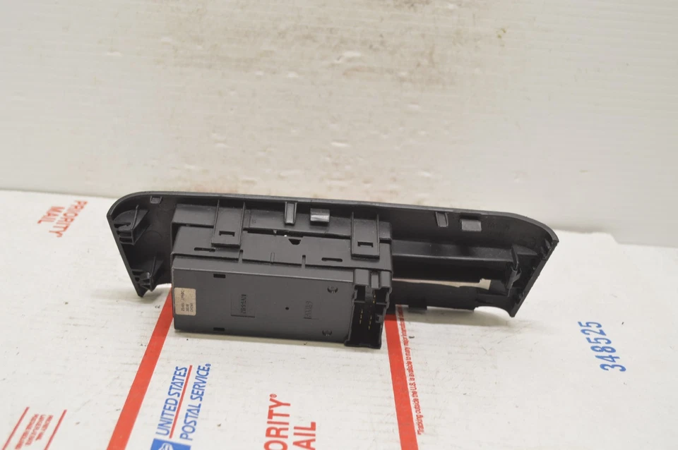 Nissan NV1500 2012-2020 ventana eléctrica interruptor maestro puerta ventana botón MM73#018 Foto 2 de 3