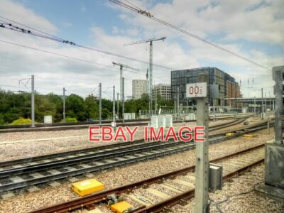FOTO HIGH SPEED 1 (KANALTUNNEL EISENBAHNVERBINDUNG) VERLÄSST ST PANCRAS BAHNHOF