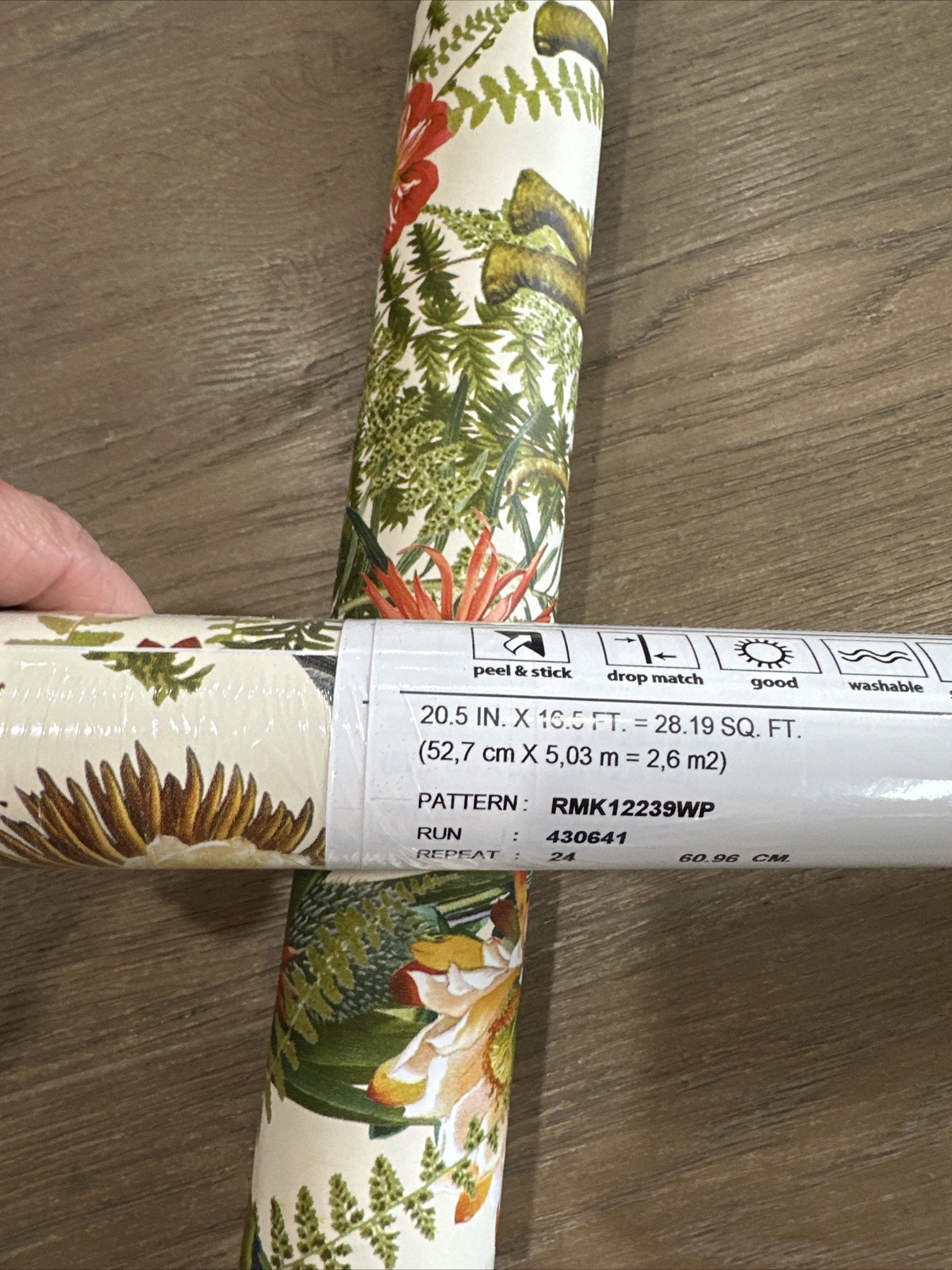 RoomMates Tropical Zoo Peel & Stick Wallpaper 2 rolls read description