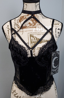 KILLSTAR Ever Ayla Velvet Lace Bralette Corset Womens M Black Gothic Halloween