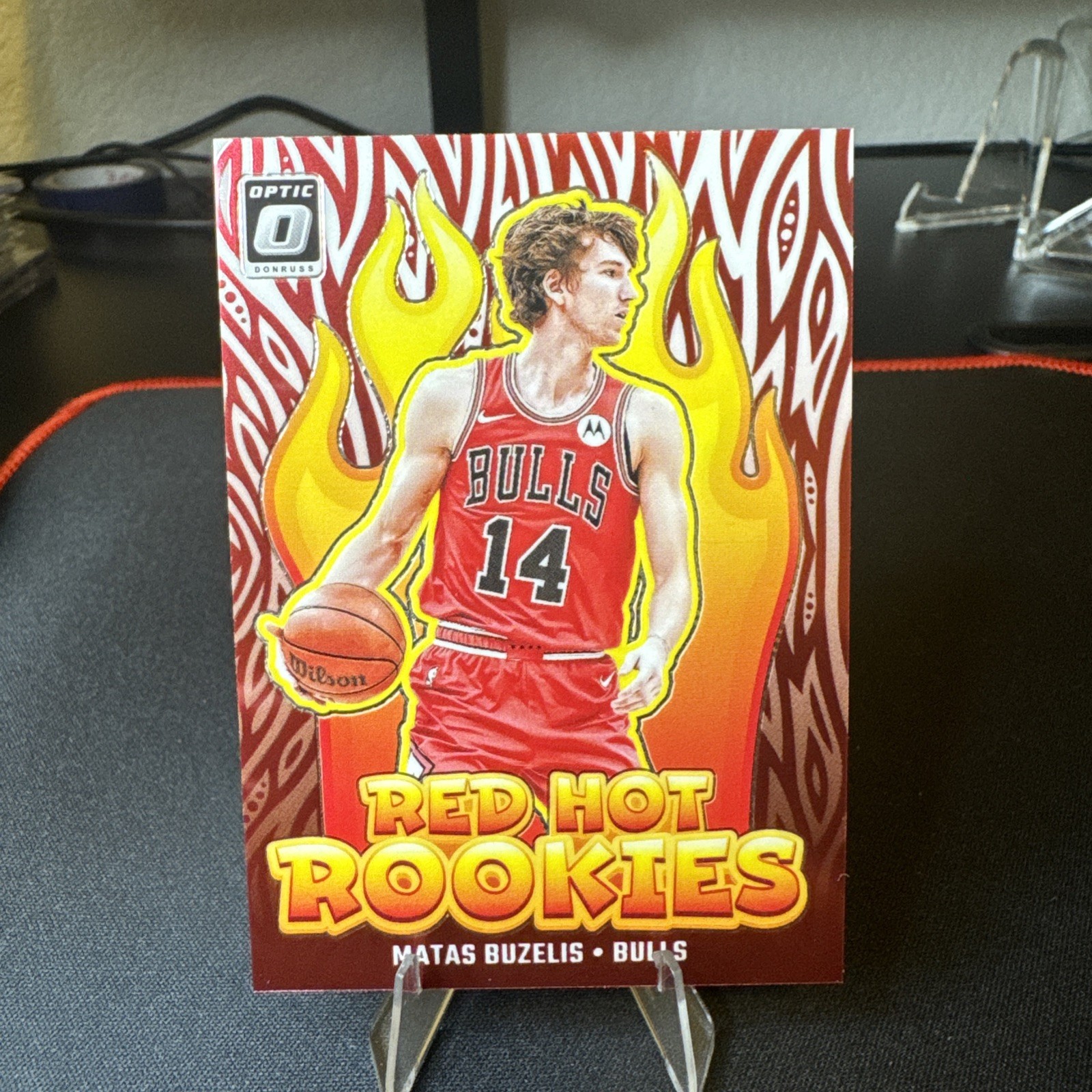 2024 Donruss Optic Red Hot Rookies #1 Matas Buzelis Chicago Bulls