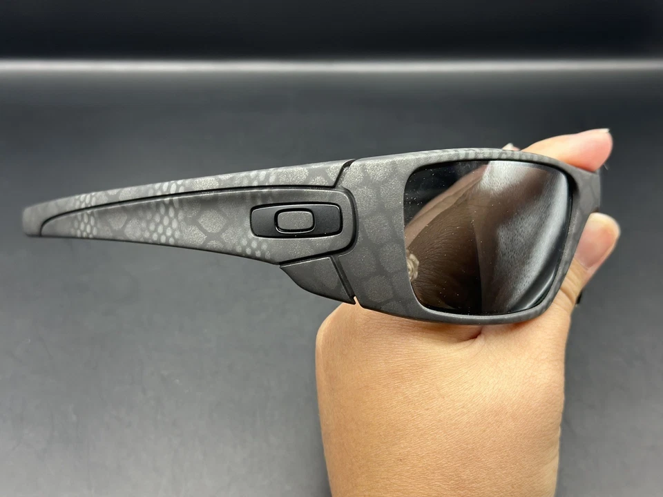 Oakley Fuel Cell Ultrablend negro con lentes polarizadas de iridio negro OO9096-A3 Foto 4 de 4