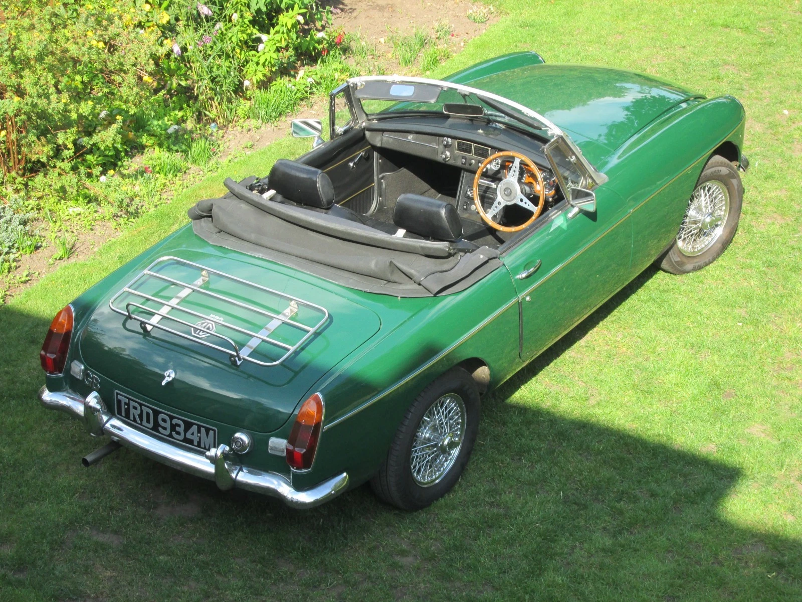 1974 MGB Roadster Wire Wheels Chrome Bumpers Overdrive Mohair Hood Green