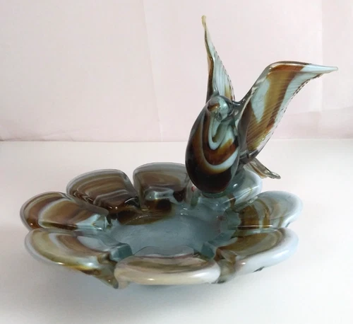 Vintage Murano Hand Blown Glass Bird With Open Wings Sitting On Ashtray/Bowl