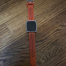 Fitbit Versa 40mm Silver Aluminum Case Orange...
