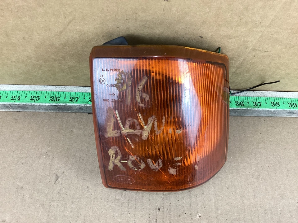 1994-1998 Land Rover Discovery Front Left Driver Side Turn Signal Light OEM - Image 2 of 4