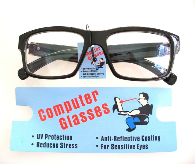 BROWN OR BLACK COMPUTER GLASSESANTI REFLECTIVE COATING UV PROTECTION