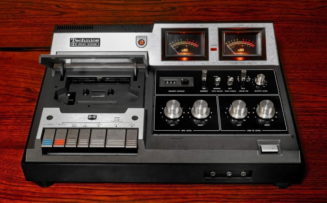 Technics RS-640U Stereo Cassette Tape Deck Vintage Analog Technics RS-640U Stereo Cassette Tape Deck Vintage Analog