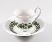 Meissen Kaffee Tasse und Untertasse Weinlaub Schwanenhenkel 2. Wahl