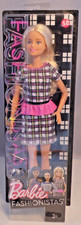 BARBIE Fashionistas 2016/2017 Fashionista # 58 Peplum Power DYY88 NUOVO