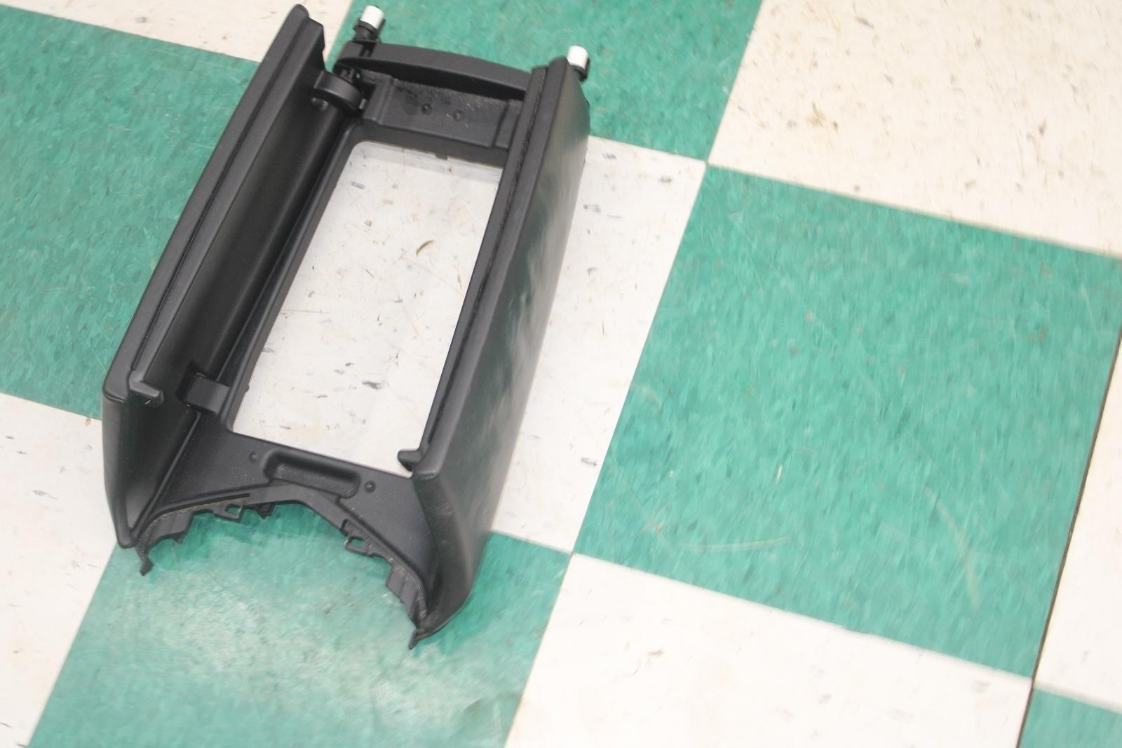 14-20 Ghibli Black Leather Center Console Armrest Lid Cover Unit OEM OE Trim WTY