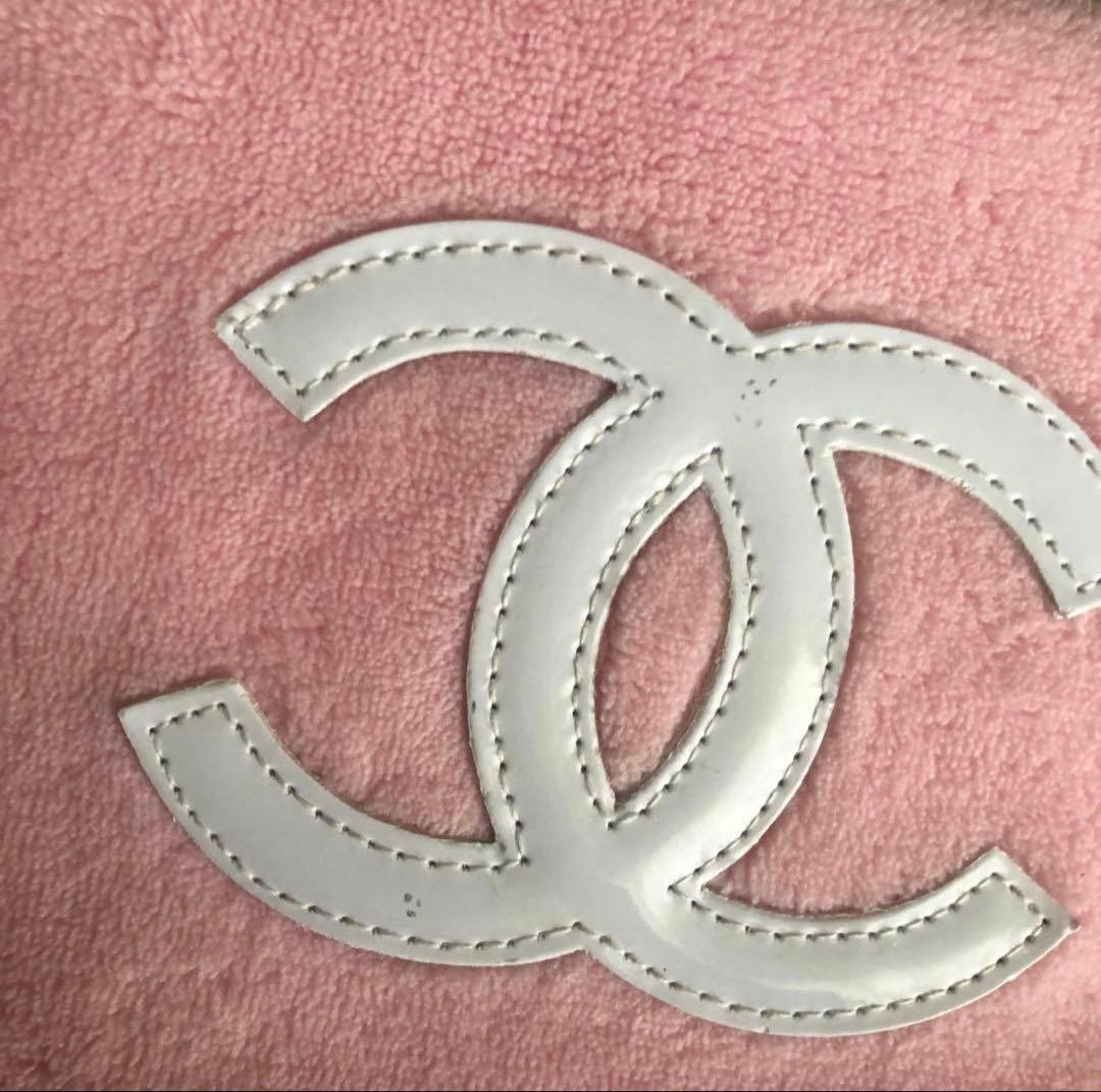 CHANELクリーニング済み♡ほぼ未使用 Chanel Precision VIP Novelty Fuzzy Logo Crossbody Shoulder Bag