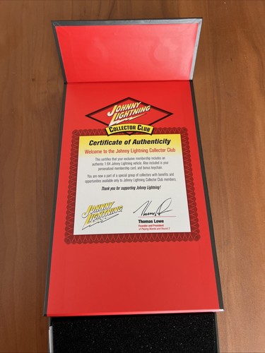Johnny Lightning Exclusive Collector Club 1971 Dodge Demon DSS Box Set Keychain - Picture 4 of 7