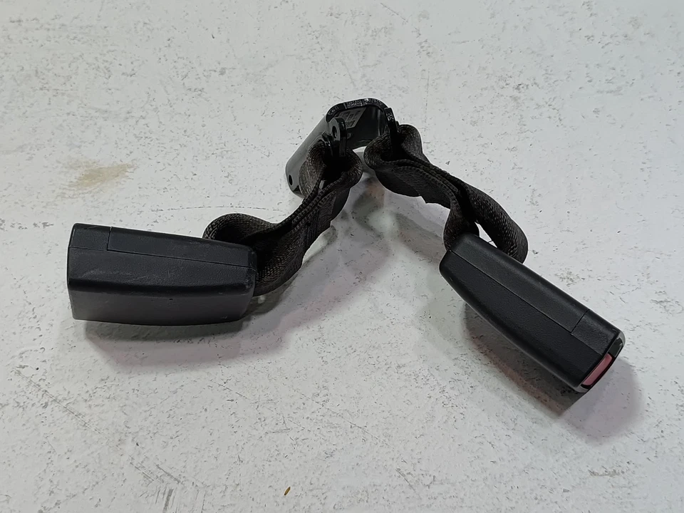 2024-2025 BUICK ENVISTA ЗАДНИЙ ЛЕВЫЙ И ЦЕНТРАЛЬНЫЙ РЕМЕНЬ БЕЗОПАСНОСТИ ПРЯЖКА OEM - Изображение 2 из 4