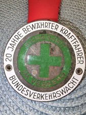 Emaille Pöakette Metall DEUTSCHE  VERKEHRSWACHT 20 Unfallfreies Fahren