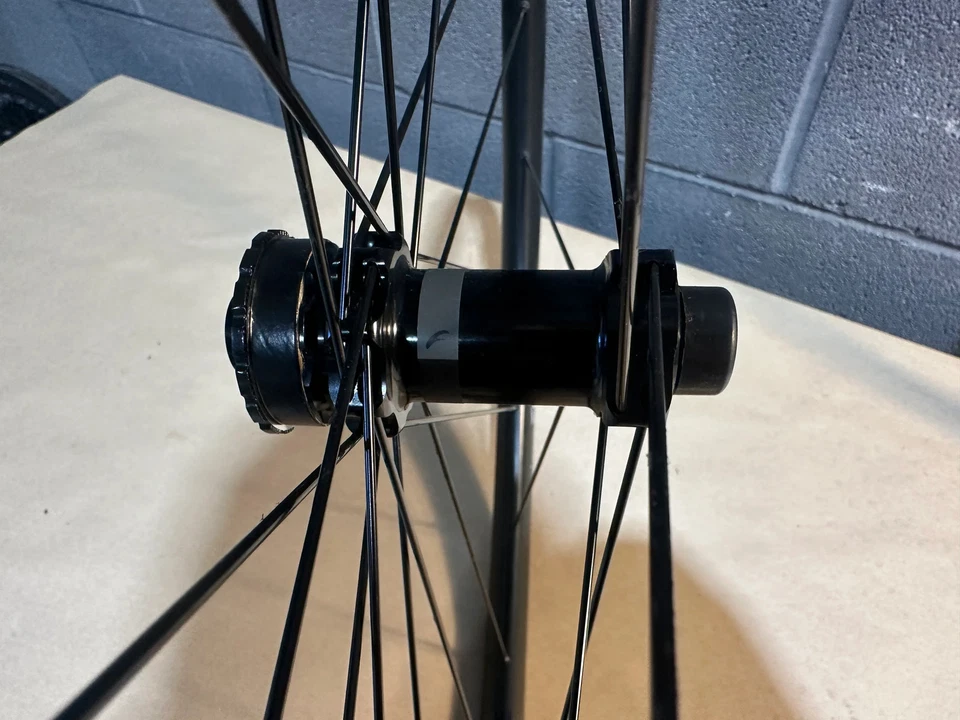 Juego de ruedas Fulcrum Racing 600 DB 700c XDR 12x142 12x100 disco nuevo Foto 4 de 4