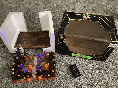 Lemax Spooky Town Halloween Village Ghouls Night Out Front Yard Lighted 34889