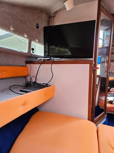 Motorboot Four Winns Freedom 220 SL - Bild 13 von 24