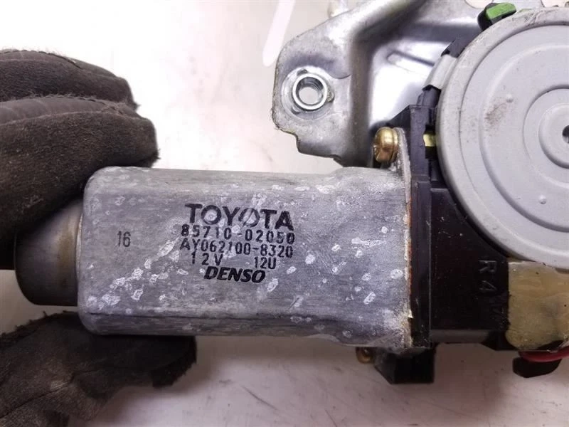 REGULADOR VENTANA ELÉCTRICO PUERTA PASAJERO TRASERO DERECHO TOYOTA COROLLA 98-02  Foto 4 de 4