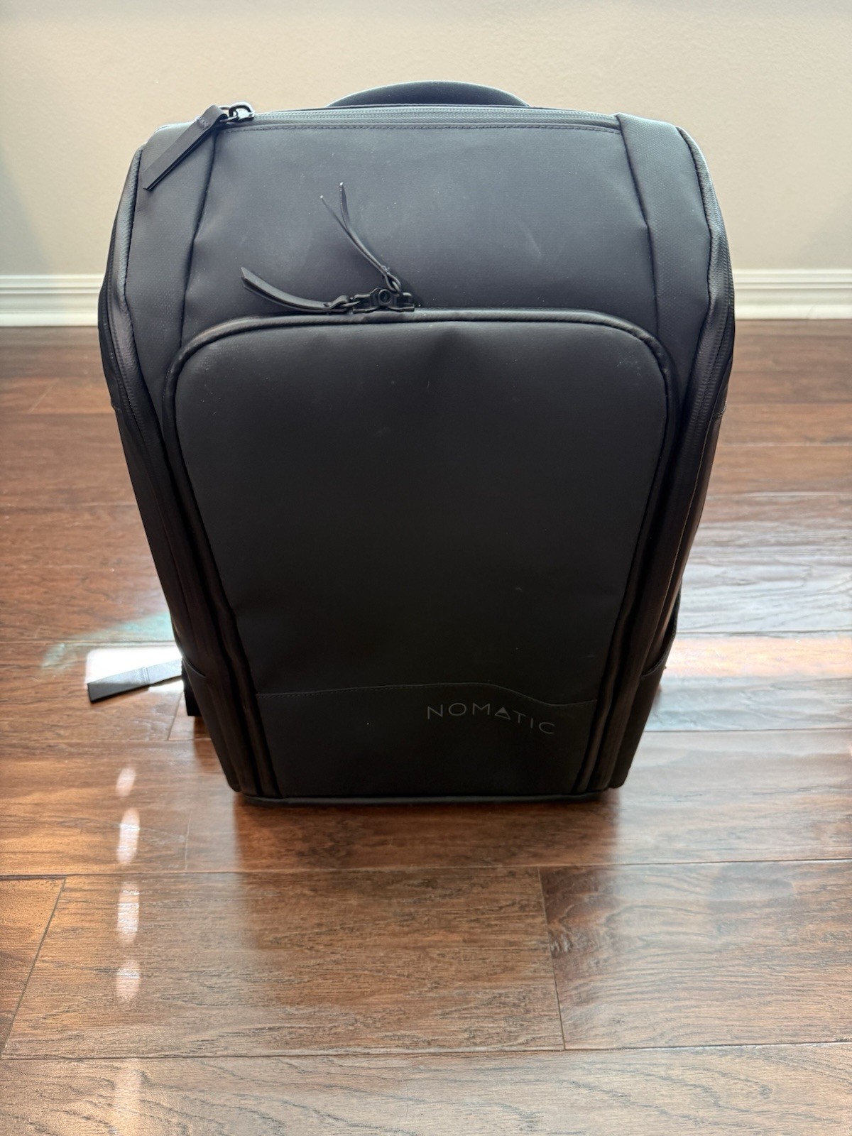 Nomatic Backpack, Great Condition - image 2