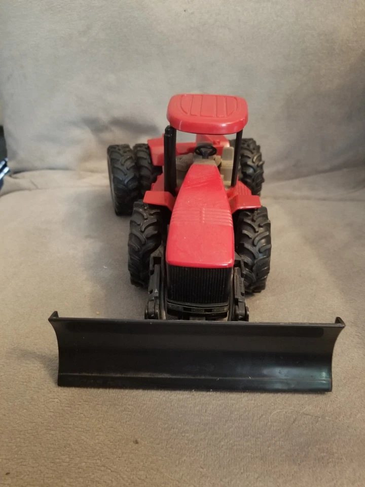 Case International IH STX450 Tractor 4WD Quad w/ plow ERTL 1/32 Plastic Diecast - Image 2 of 4