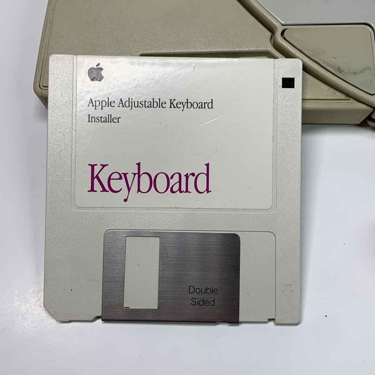 Apple M1242 Vintage Adjustable Ergonomic Keyboard with Keypad 1992 