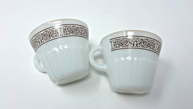Vintage Set of 2 Termocrisa Mexico 30 mug coffee teacup milk glass gold trim