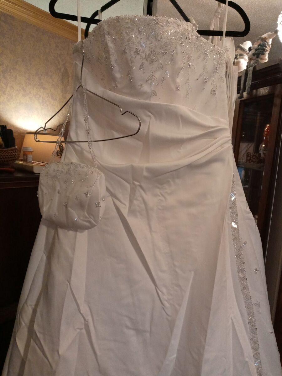 Bridal Clutch Bag Ivory ,SALE 20 % OFF ,lace Bride Clutch Purse,bride Ivory  Bag ,pearls Handle,wedding Purse Bride - Etsy | Bridal clutch bag, Wedding  purse bride, Bridal clutch