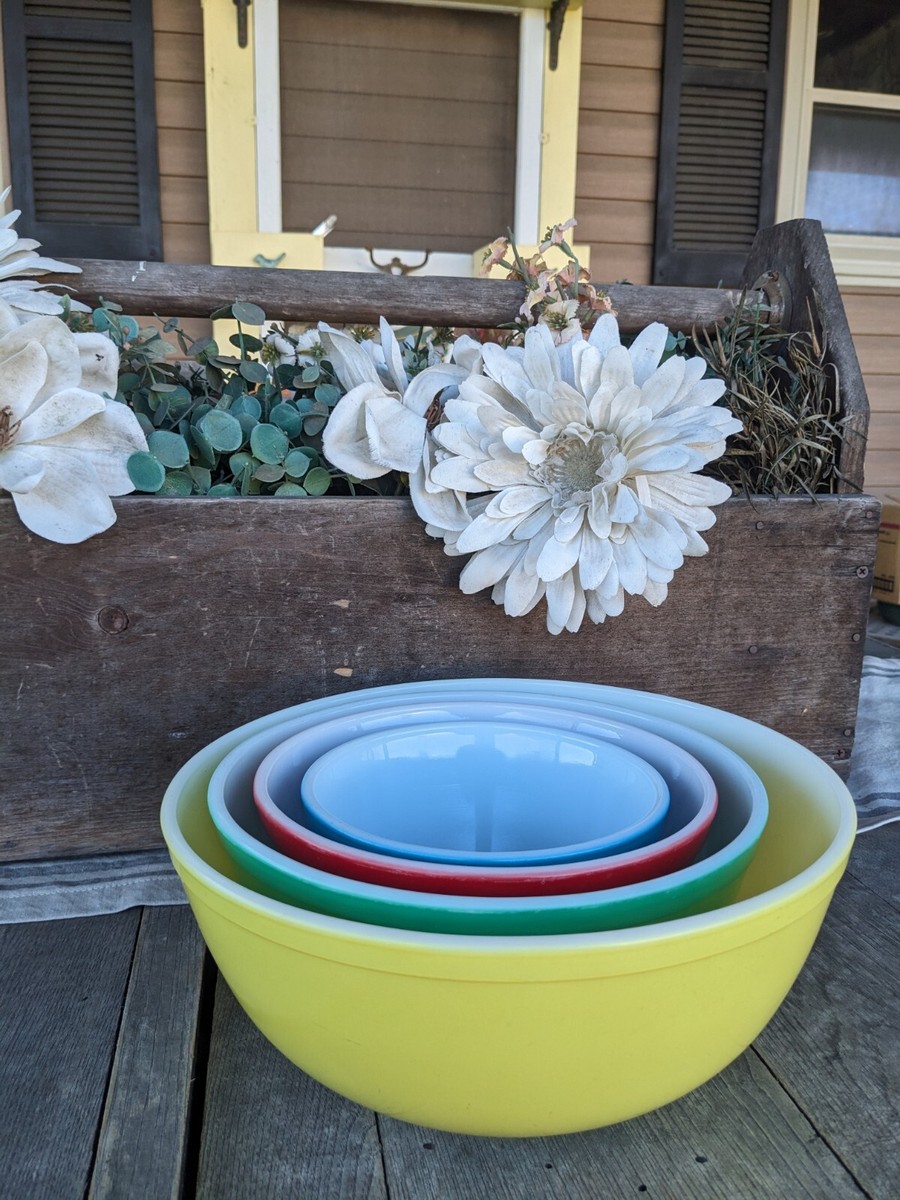 Vintage MCM PYREX Primary Colors (Yellow Green Red Blue) Nesting Mixing  Bowls