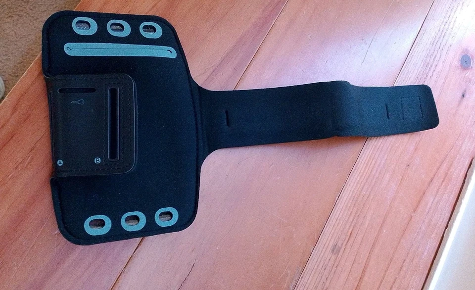 Brazalete deportivo con soporte para brazo para gimnasio entrenamientos para iPhone 14 y más Foto 3 de 4