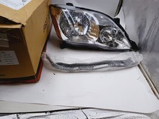 Eagle Eyes Ty807-b001l Driver Side Left Hand Halogen Headlight Assembly T100152 Eagle Eyes Ty807-b001l Driver Side Left Hand Halogen Headlight Assembly T100152