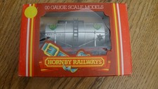 HORNBY R245 SHELL/BP, R6044 SHELL & R6335A ALBRIGHT & WILSON (3 TANK WAGONS) NEW