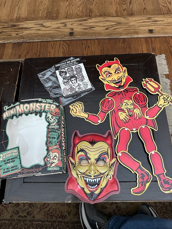 Ghoulsville Mini Monster Retro-A-Go-Go Mask Devil  Red Halloween 18"Hanging 1st
