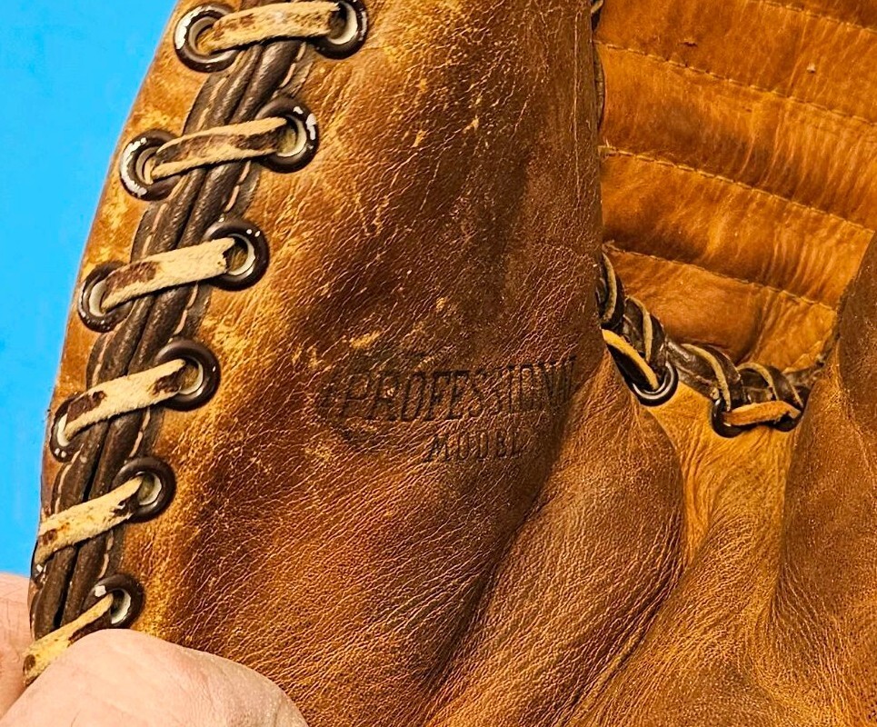 Vintage 1950's JC Higgins Pro Model Baseball Glove #1640 ~ By