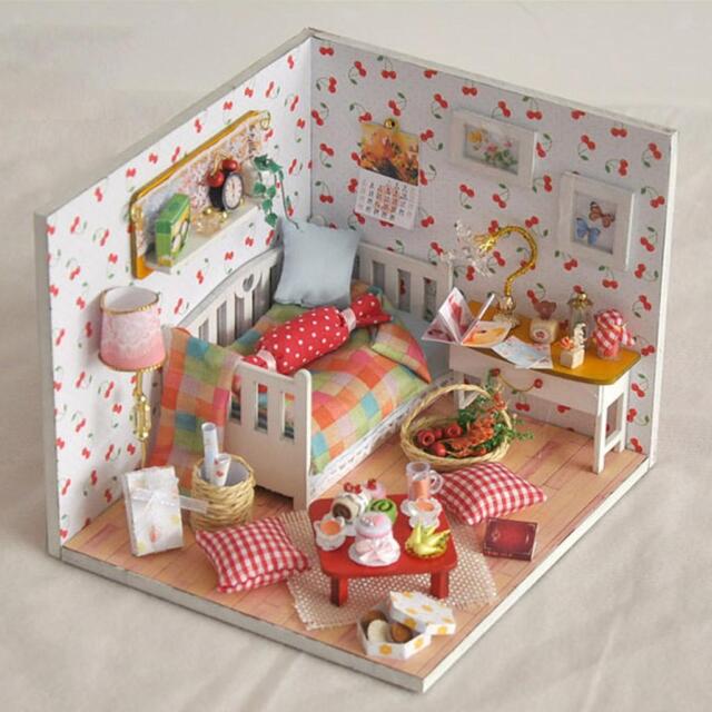 3D DIY Wooden Miniature DollHouse Kits Fantasy Puzzle Festival Gift for Kids