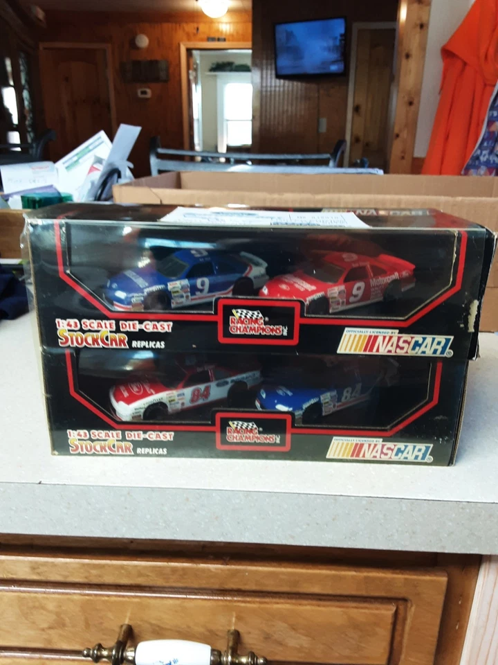 Винтажные стоковые автомобили чемпионов Nascar Dicast Билл Эллиотт ограниченный выпуск - Изображение 4 из 4