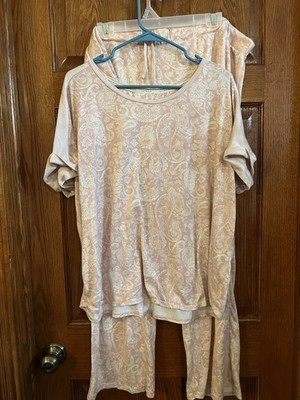 Lucky Brand Pajama Set 3x Shirt Has No Size Tag Pink & Cream Pants Set
