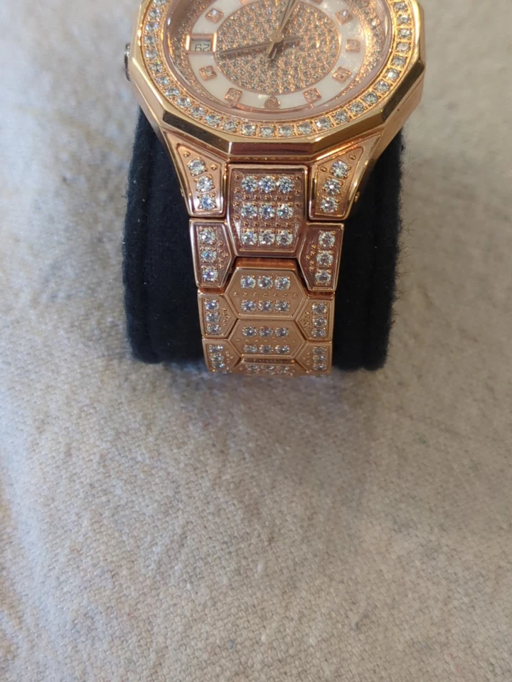 CROTON ROSE GOLD RHINESTONE ENCRUSTED AUTOMATIC VINTAGE WATCH. KEEPING GOOD TIME - Image 3 of 4