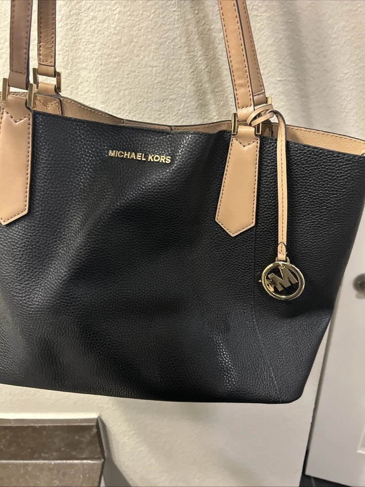 Bolso Michael Kors Kimberly Grab Cuero Negro Nuevo con Etiquetas Foto 2 de 4