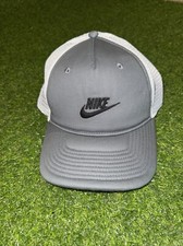 Nike PRO Snapback Cap White w/ Black Logo / Excellent Condition NWT
