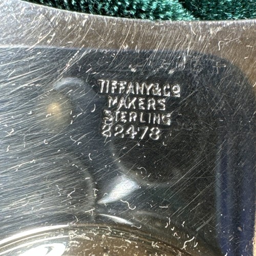 TIFFANY & Co Sterl. Silver Clam Shell Caviar Nut Dish 4.7x2.5.5 in ;111.4 grams - Picture 4 of 11